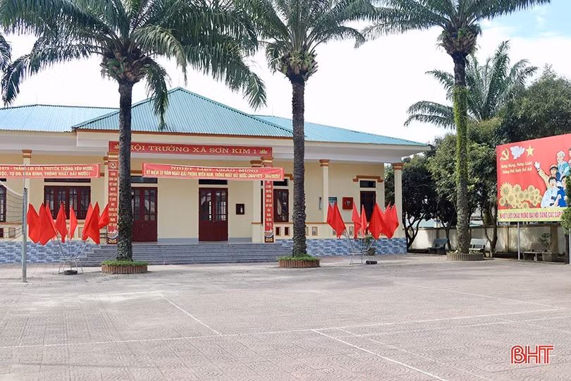 Đơn vị hành chính cấp xã nào sau đây giữ nguyên trạng, không thực hiện sắp xếp?