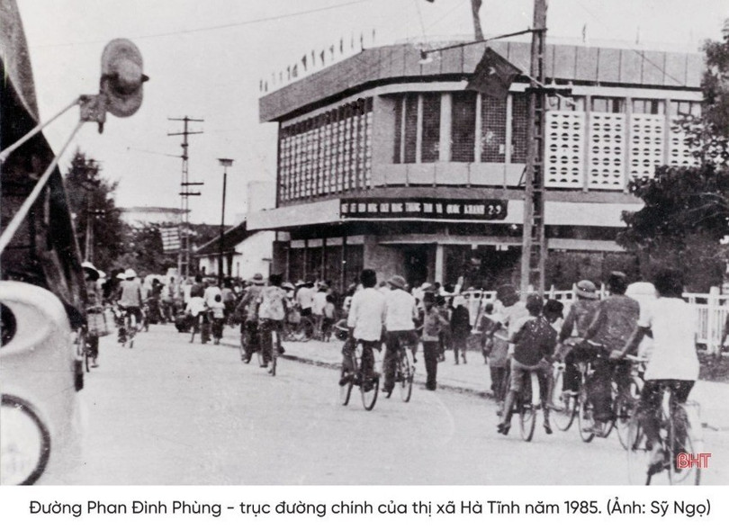 Thị xã Hà Tĩnh (nay là TP Hà Tĩnh) được thành lập vào thời vua nào?