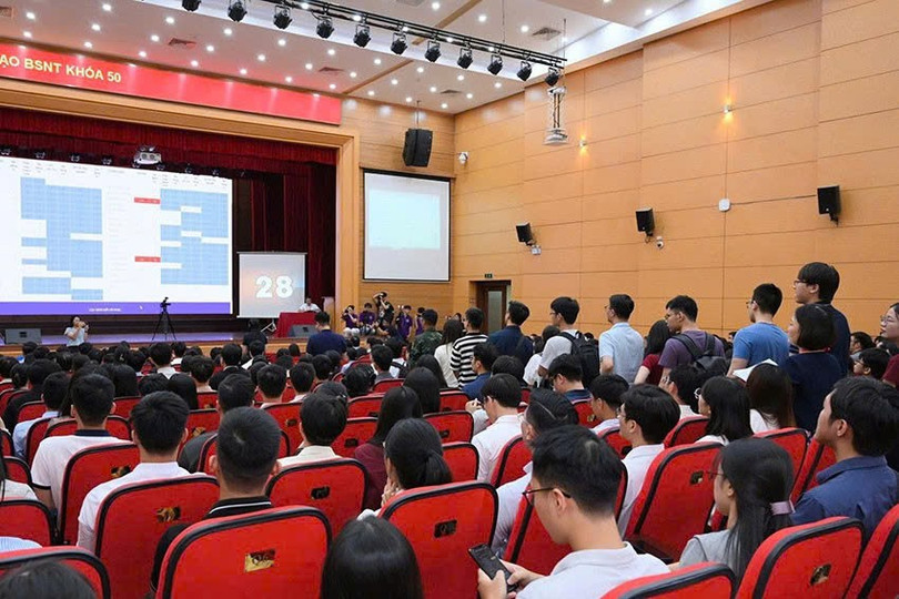 Buổi chọn chuyên ngành bác sĩ nội trú Trường Đại học Y Hà Nội hôm 9/9. (Ảnh: HMU) 2.jpg