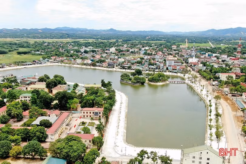 Trong Cách mạng Tháng Tám tại Hà Tĩnh, huyện (cũ) nào giành chính quyền sau cùng?