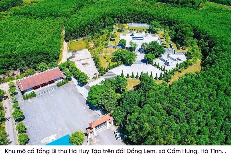 Khu di tích cố Tổng Bí thư Hà Huy Tập ở xã Cẩm Hưng, Hà Tĩnh được thành lập vào năm nào? 