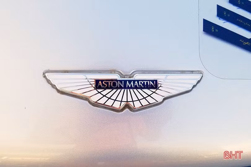 Dàn siêu xe trăm tỷ của ông chủ cà phê Trung Nguyên gây sốt tại Hà Tĩnh