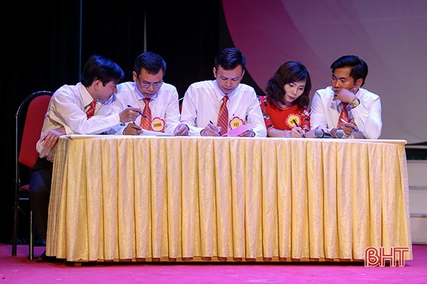 Hải quan Hà Tĩnh nhất chung kết Hội thi Cán bộ kiểm tra cơ sở giỏi khối cơ quan tỉnh