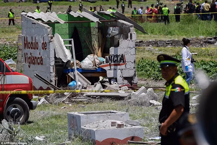 Hiện trường vụ nổ pháo hoa kinh hoàng ở Mexico làm 24 người chết