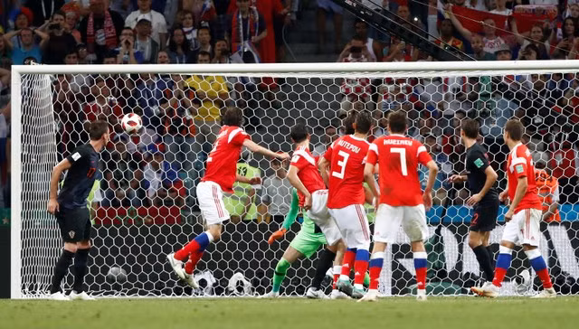 Hạ Nga trên chấm luân lưu, Croatia nhọc nhằn vào bán kết