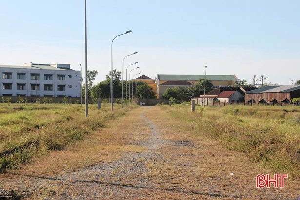 Hạ tầng dang dở, nhiều hộ dân gánh chịu hệ lụy