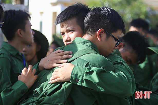 Xúc động lễ chia tay các chiến sỹ “nhí”