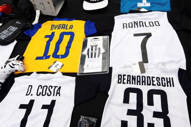 Đã có áo số 7 của Ronaldo ở Juventus