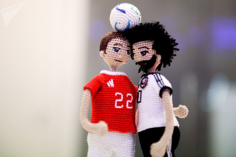 Bà nội trợ Nga làm búp bê hình các ngôi sao World Cup