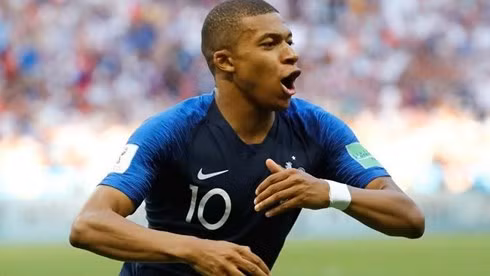 5 sao World Cup sẽ phá thế thống trị bóng vàng của Messi và Ronaldo