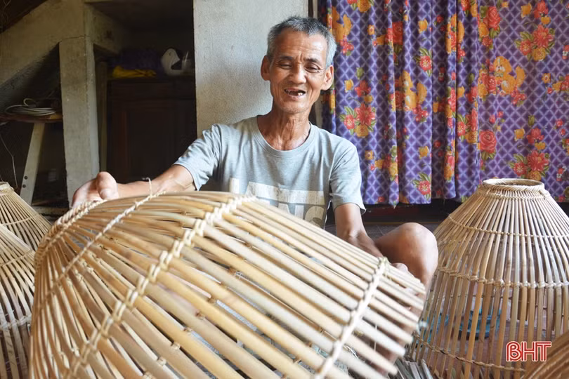 Đan nơm - nghề phụ, niềm vui chính của người dân Yên Mỹ