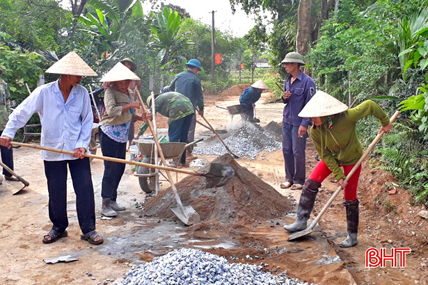 Huy động 80.670 ngày công, Vũ Quang sôi nổi làm giao thông, thủy lợi