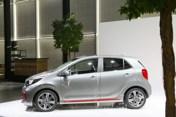 Kia Morning lắp động cơ tăng áp, giá từ 17.700 USD