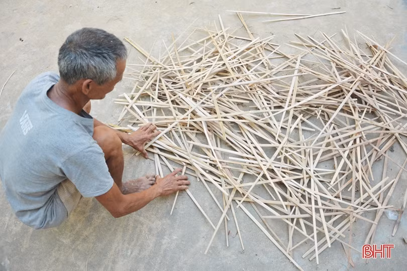 Đan nơm - nghề phụ, niềm vui chính của người dân Yên Mỹ