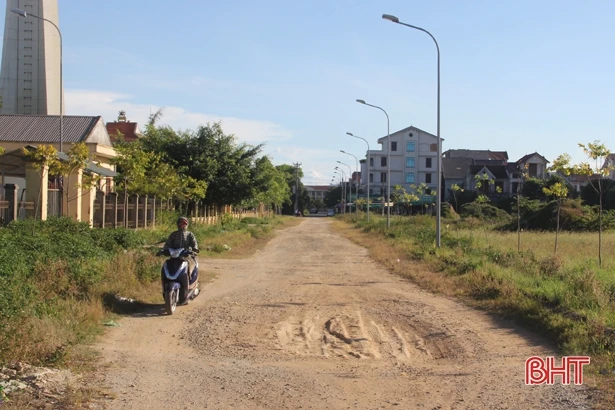 Hạ tầng dang dở, nhiều hộ dân gánh chịu hệ lụy