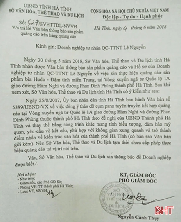 Doanh nghiệp Lê Nguyễn cố tình treo biển quảng cáo trái phép!