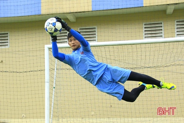 “Lá chắn thép” người Hà Tĩnh của CLB Đồng Tháp