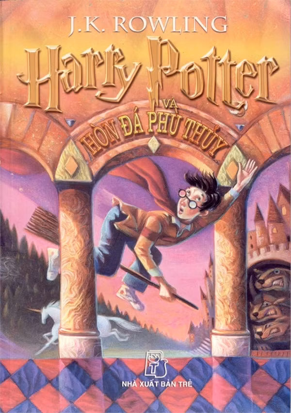 Harry Potter and the Sorcerer's Stone - Harry Potter và Hòn đá Phù thủy - 107 triệu bản: Đến tay độc giả năm 1997, tập đầu Harry Potter là một trong những cuốn sách có doanh thu cao nhất trong bộ 7 tập. Truyện kể về quá trình trưởng thành của một phù thủy trẻ tuổi cùng những người bạn chiến đấu chống lại thế lực hắc ám, đến giờ vẫn là sách gối đầu giường của đông đảo thiếu nhi và cả người lớn.