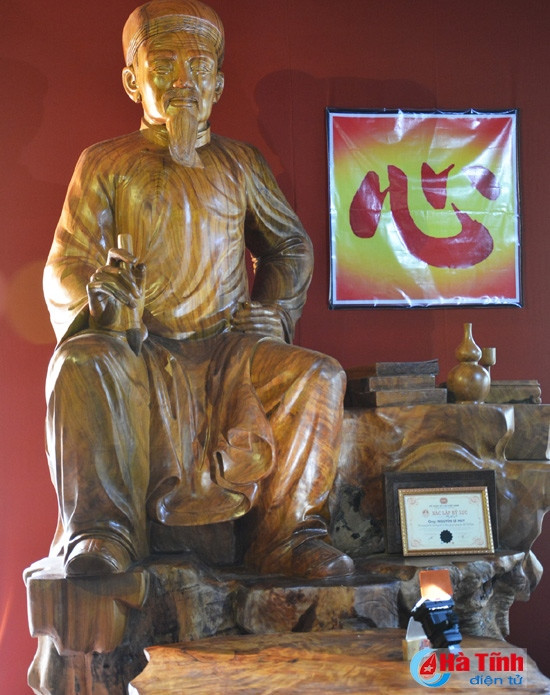 Hàng nghìn lượt du khách tham quan Khu lưu niệm Nguyễn Du ảnh 3