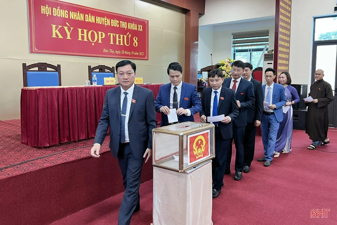Đức Thọ có tân Chủ tịch HĐND và Chủ tịch UBND huyện
