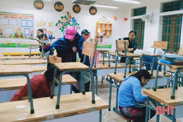 Sáng nay, toàn bộ học sinh ở Hà Tĩnh nghỉ học tránh mưa lũ