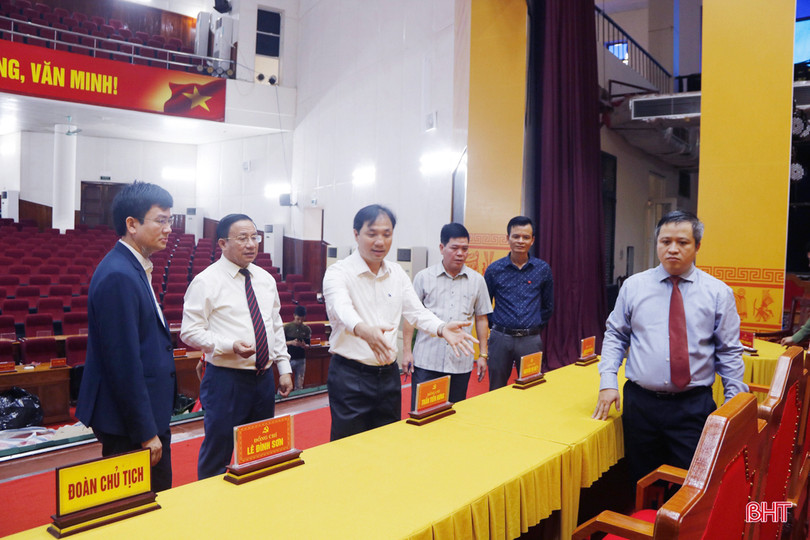 Thường trực Tỉnh ủy kiểm tra công tác chuẩn bị Đại hội Đảng bộ Hà Tĩnh lần thứ XIX