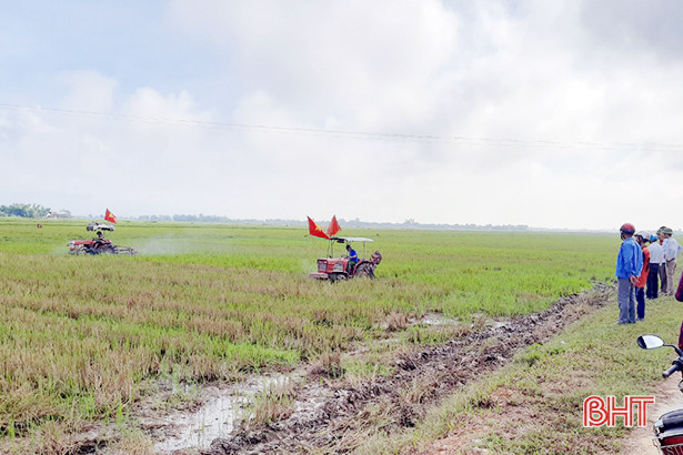 Nông dân Hà Tĩnh thi đua mừng ngày truyền thống, Đại hội Đảng bộ tỉnh
