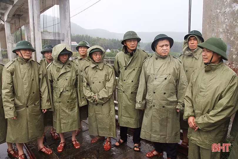 Các hồ đập xả tràn điều tiết lũ phải đảm bảo an toàn cho người dân