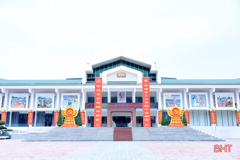 Đại hội đại biểu Đảng bộ tỉnh Hà Tĩnh lần thứ XIX diễn ra từ 14 - 16/10