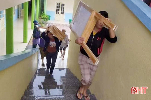 Sáng nay, toàn bộ học sinh ở Hà Tĩnh nghỉ học tránh mưa lũ