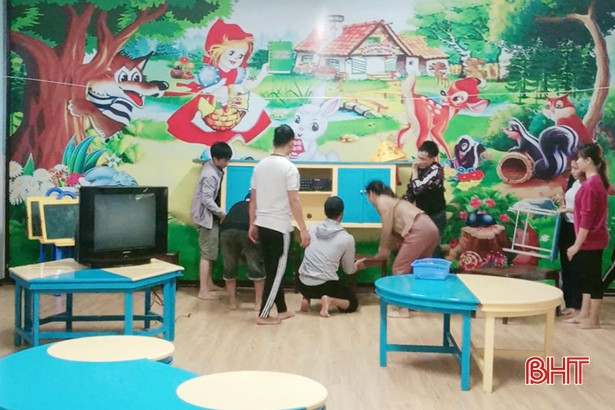 Sáng nay, toàn bộ học sinh ở Hà Tĩnh nghỉ học tránh mưa lũ