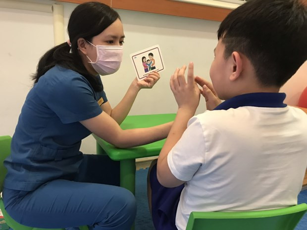 Việt Nam tiên phong dùng tế bào gốc trong điều trị chứng tự kỷ ở trẻ