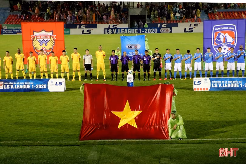 Hồng Lĩnh Hà Tĩnh chia điểm với Than Quảng Ninh