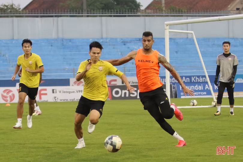 Hồng Lĩnh Hà Tĩnh sẽ chơi như thế nào trước Than Quảng Ninh chiều nay?