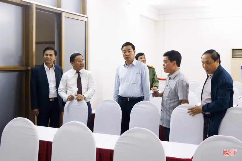 Thường trực Tỉnh ủy kiểm tra công tác chuẩn bị Đại hội Đảng bộ Hà Tĩnh lần thứ XIX