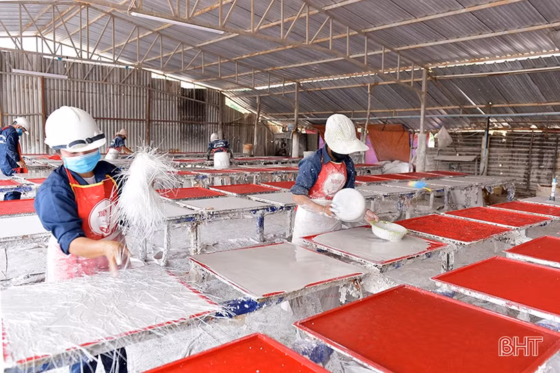 Cận cảnh nhà máy sản xuất thạch cao của doanh nghiệp Hà Tĩnh trên đất bạn Lào