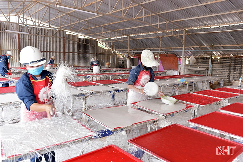 Cận cảnh nhà máy sản xuất thạch cao của doanh nghiệp Hà Tĩnh trên đất bạn Lào