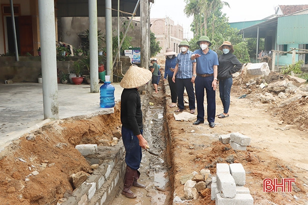 Cẩm Xuyên đồng loạt ra quân “Thứ 7 – ngày nông thôn mới”