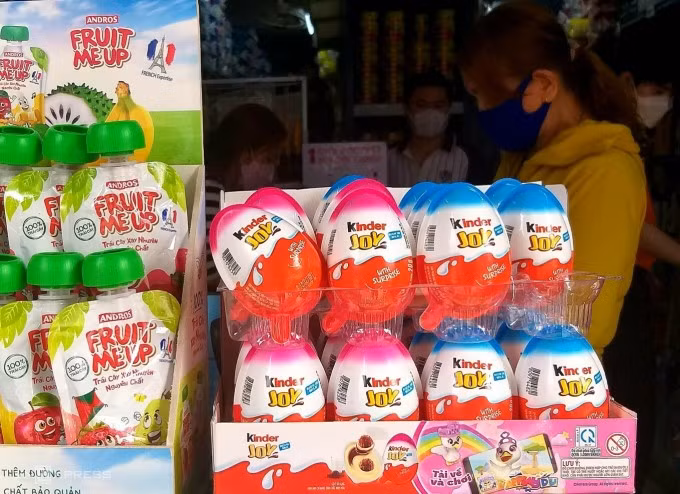 Bộ Công thương đề nghị thu hồi kẹo trứng Kinder