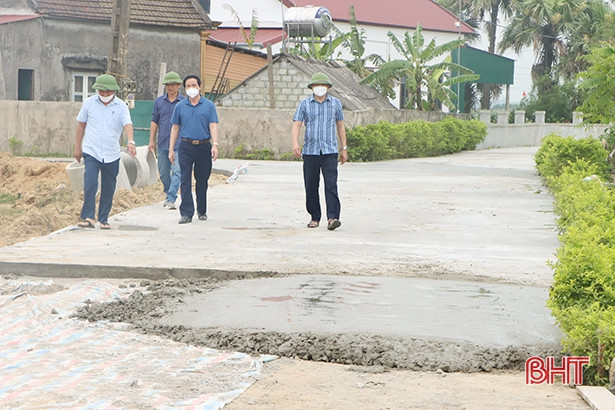 Cẩm Xuyên đồng loạt ra quân “Thứ 7 – ngày nông thôn mới”