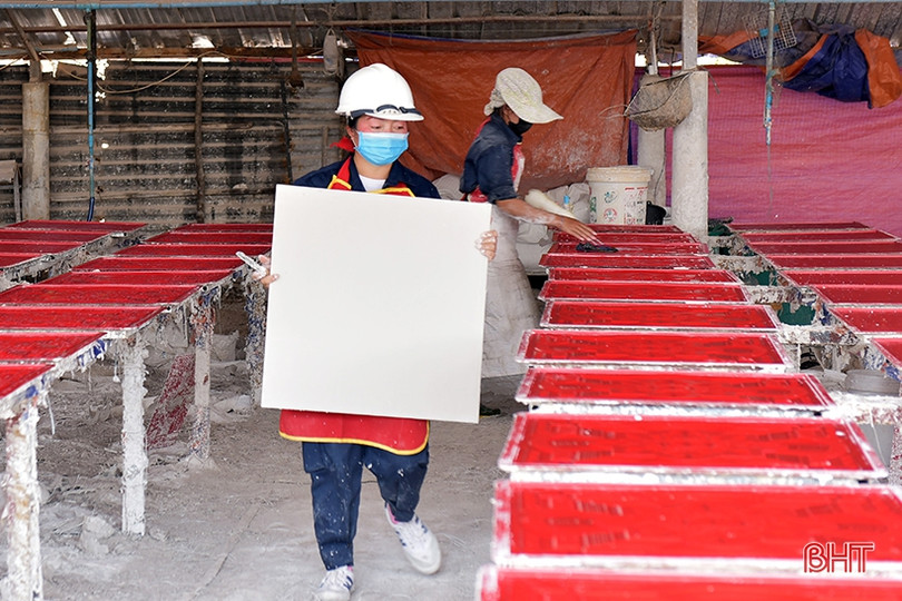 Cận cảnh nhà máy sản xuất thạch cao của doanh nghiệp Hà Tĩnh trên đất bạn Lào