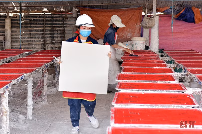 Cận cảnh nhà máy sản xuất thạch cao của doanh nghiệp Hà Tĩnh trên đất bạn Lào