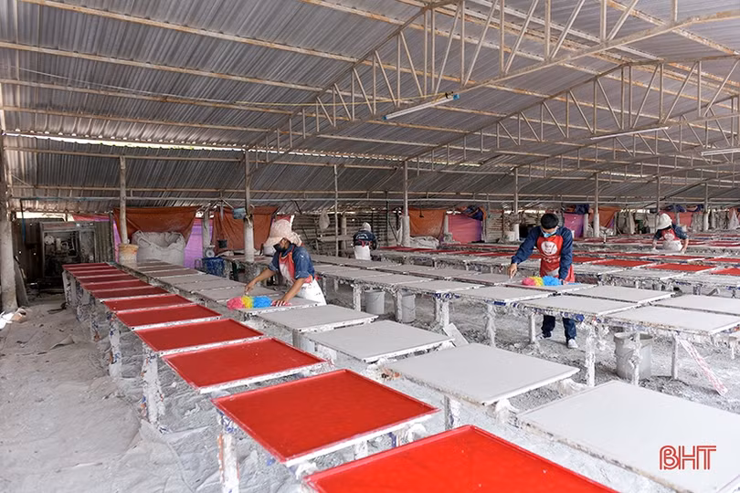 Cận cảnh nhà máy sản xuất thạch cao của doanh nghiệp Hà Tĩnh trên đất bạn Lào