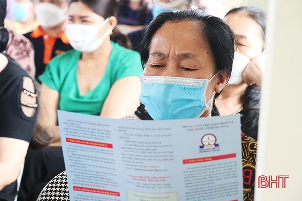 Trợ giúp pháp lý, tư vấn pháp luật cho hơn 200 người dân TX Hồng Lĩnh