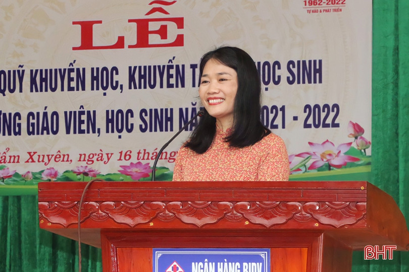 Hơn 500 triệu đồng đóng góp vào Quỹ Khuyến học - khuyến tài Trường THPT Cẩm Xuyên