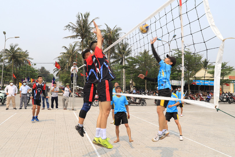 200 VĐV tranh tài Giải Bóng chuyền nam huyện Nghi Xuân