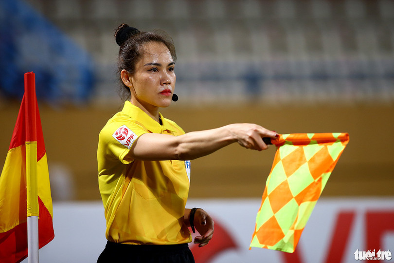 Trọng tài nữ xuất hiện tại Cúp quốc gia 2022