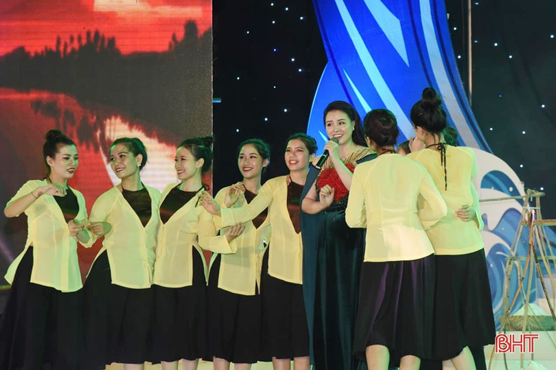 Hà Tĩnh nhận Cờ thi đua xuất sắc của Bộ Văn hóa - Thể thao và Du lịch ảnh 8 Hà Tĩnh nhận Cờ thi đua xuất sắc của Bộ Văn hóa - Thể thao và Du lịch