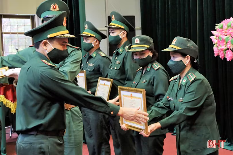 Bộ Tư lệnh BĐBP và UBND tỉnh vinh danh 19 tập thể, cá nhân BĐBP Hà Tĩnh