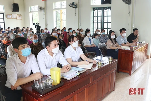 Trợ giúp pháp lý, tư vấn pháp luật cho hơn 200 người dân TX Hồng Lĩnh